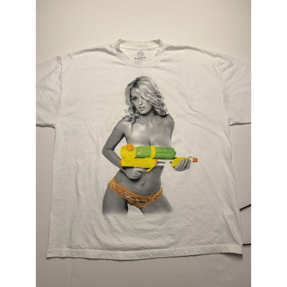 Y2K Unit Australia T Shirt XXL Pin Up Water Gun Graphic Skater Surf Tee Vintage